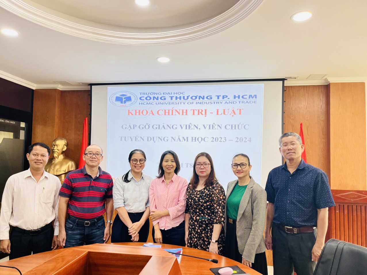Tổ chức buổi gặp mặt viên chức được tuyển dụng năm 2023